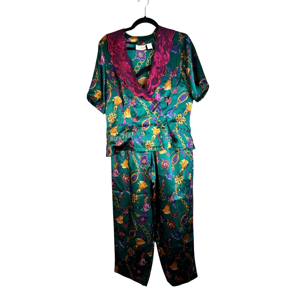 Victoria's Secret Women Green Chain Tassel Satin Pajama Set Size Medium
